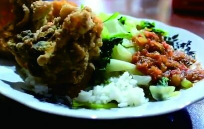 Lezat dan Pedasnya Sego Tempong Mbok Wah ini Sulit Sekali Ditolak