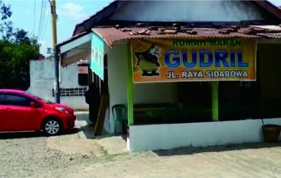 Menikmati Lezatnya Olahan Ikan Tawar di Rumah Makan Gudril