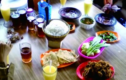 Makan Enak dan Istirahat Sampai Puas di Rumah Makan Mergosari Makan Enak dan Istirahat Sampai Puas di Rumah Makan Mergosari