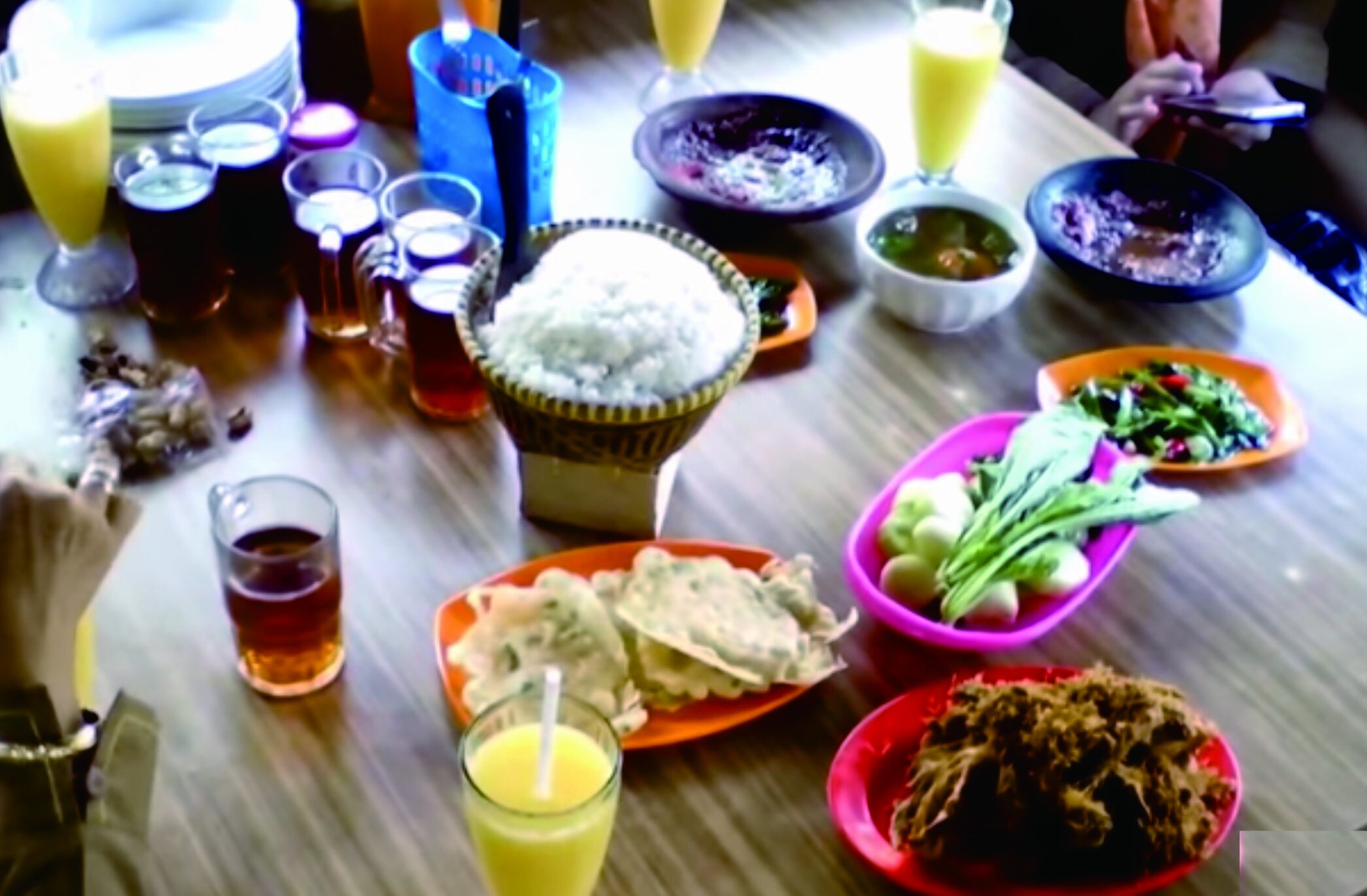 Makan Enak dan Istirahat Sampai Puas di Rumah Makan Mergosari